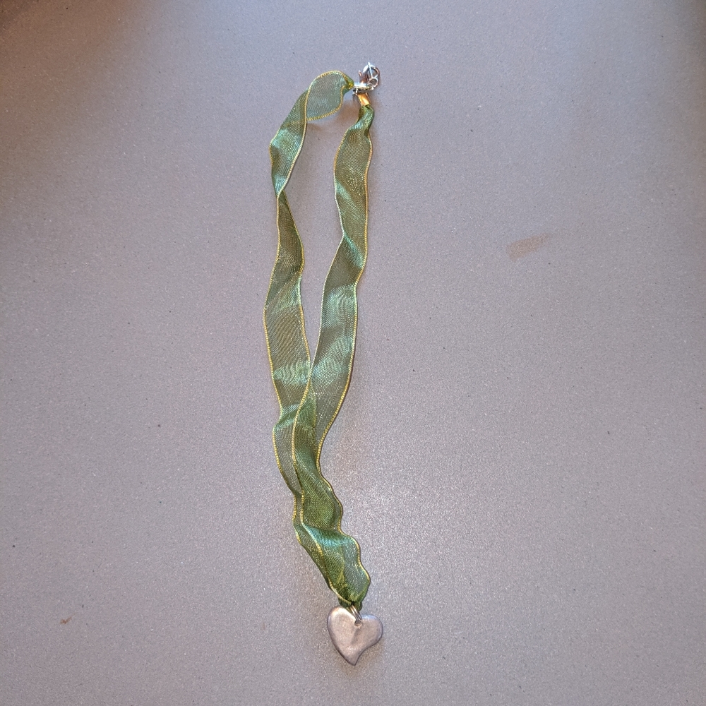 Handmade silver Heart pendant silk ribbon necklace - Picture 2 of 6